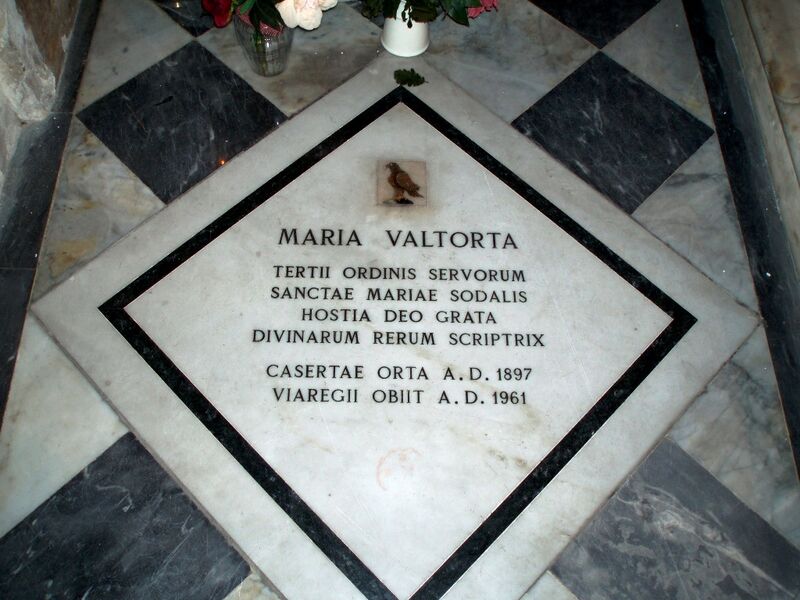 File:Tombe de Maria Valtorta.jpg